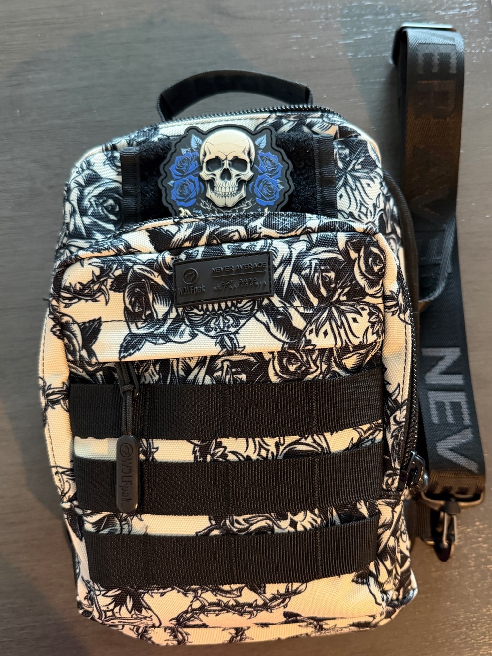 Wolfpak 9L sling BURIED IN INK - Like New